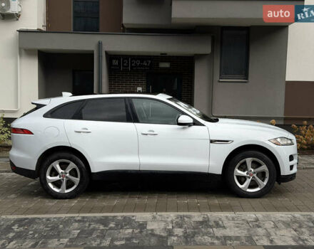 Білий Ягуар Ф-Пейс, об'ємом двигуна 2 л та пробігом 163 тис. км за 14000 $, фото 4 на Automoto.ua