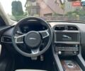 Белый Ягуар Ф-Пейс, объемом двигателя 2 л и пробегом 66 тыс. км за 36500 $, фото 9 на Automoto.ua