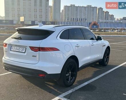 Білий Ягуар Ф-Пейс, об'ємом двигуна 2 л та пробігом 78 тис. км за 34200 $, фото 4 на Automoto.ua