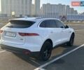 Білий Ягуар Ф-Пейс, об'ємом двигуна 2 л та пробігом 78 тис. км за 34200 $, фото 4 на Automoto.ua