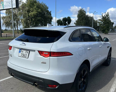 Білий Ягуар Ф-Пейс, об'ємом двигуна 3 л та пробігом 93 тис. км за 29500 $, фото 4 на Automoto.ua