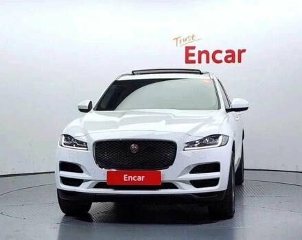 Белый Ягуар Ф-Пейс, объемом двигателя 0 л и пробегом 43 тыс. км за 15400 $, фото 1 на Automoto.ua