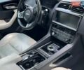 Белый Ягуар Ф-Пейс, объемом двигателя 2 л и пробегом 117 тыс. км за 30990 $, фото 34 на Automoto.ua