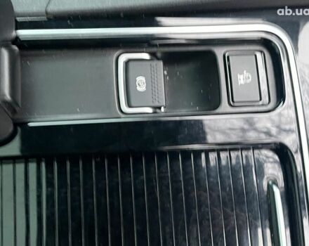 Белый Ягуар Ф-Пейс, объемом двигателя 2 л и пробегом 80 тыс. км за 25990 $, фото 22 на Automoto.ua