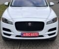 Белый Ягуар Ф-Пейс, объемом двигателя 2 л и пробегом 161 тыс. км за 21400 $, фото 1 на Automoto.ua