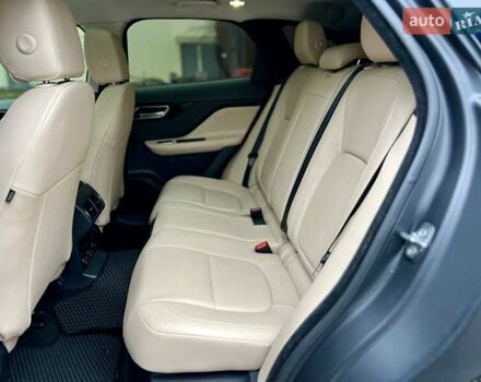 Белый Ягуар Ф-Пейс, объемом двигателя 3 л и пробегом 140 тыс. км за 21500 $, фото 28 на Automoto.ua