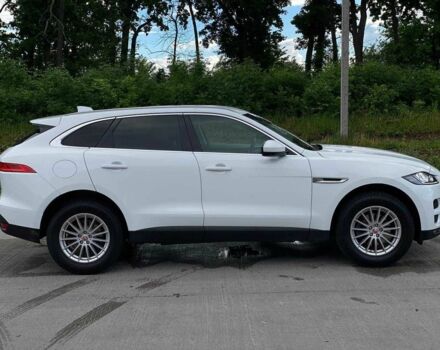 Белый Ягуар Ф-Пейс, объемом двигателя 2 л и пробегом 121 тыс. км за 23990 $, фото 7 на Automoto.ua