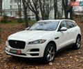 Белый Ягуар Ф-Пейс, объемом двигателя 2 л и пробегом 80 тыс. км за 25990 $, фото 1 на Automoto.ua