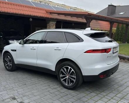 Белый Ягуар Ф-Пейс, объемом двигателя 2 л и пробегом 49 тыс. км за 27000 $, фото 4 на Automoto.ua