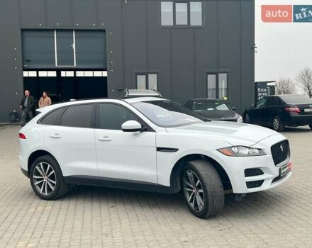Белый Ягуар Ф-Пейс, объемом двигателя 2 л и пробегом 129 тыс. км за 25590 $, фото 13 на Automoto.ua