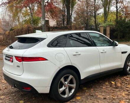 Белый Ягуар Ф-Пейс, объемом двигателя 2 л и пробегом 80 тыс. км за 25990 $, фото 12 на Automoto.ua