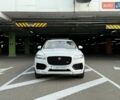 Білий Ягуар Ф-Пейс, об'ємом двигуна 2 л та пробігом 19 тис. км за 24490 $, фото 2 на Automoto.ua