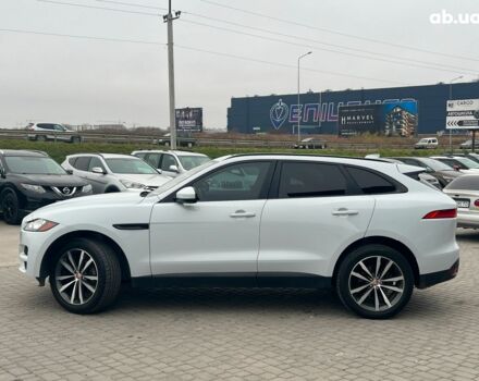 Белый Ягуар Ф-Пейс, объемом двигателя 2 л и пробегом 129 тыс. км за 25590 $, фото 6 на Automoto.ua
