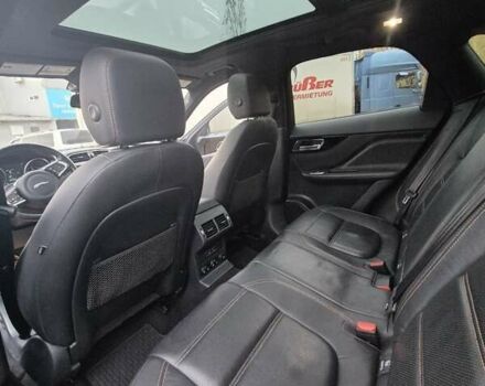 Белый Ягуар Ф-Пейс, объемом двигателя 2 л и пробегом 129 тыс. км за 25400 $, фото 23 на Automoto.ua