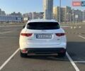 Білий Ягуар Ф-Пейс, об'ємом двигуна 2 л та пробігом 78 тис. км за 34200 $, фото 3 на Automoto.ua
