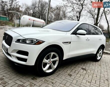 Белый Ягуар Ф-Пейс, объемом двигателя 3 л и пробегом 140 тыс. км за 21500 $, фото 7 на Automoto.ua