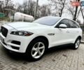 Белый Ягуар Ф-Пейс, объемом двигателя 3 л и пробегом 140 тыс. км за 21500 $, фото 7 на Automoto.ua