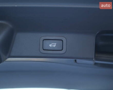 Белый Ягуар Ф-Пейс, объемом двигателя 2 л и пробегом 40 тыс. км за 29500 $, фото 28 на Automoto.ua