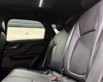 Белый Ягуар Ф-Пейс, объемом двигателя 2 л и пробегом 49 тыс. км за 24000 $, фото 16 на Automoto.ua