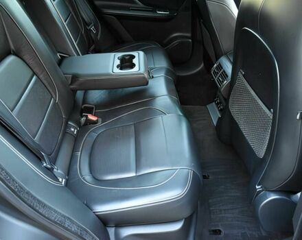 Белый Ягуар Ф-Пейс, объемом двигателя 3 л и пробегом 50 тыс. км за 10000 $, фото 13 на Automoto.ua