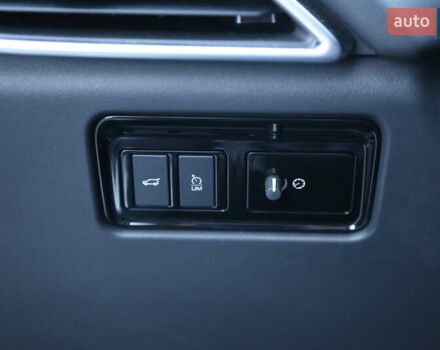 Белый Ягуар Ф-Пейс, объемом двигателя 2 л и пробегом 40 тыс. км за 29500 $, фото 25 на Automoto.ua