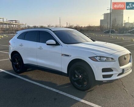 Білий Ягуар Ф-Пейс, об'ємом двигуна 2 л та пробігом 78 тис. км за 34200 $, фото 6 на Automoto.ua