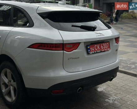 Білий Ягуар Ф-Пейс, об'ємом двигуна 2 л та пробігом 163 тис. км за 14000 $, фото 6 на Automoto.ua