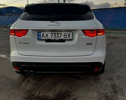 Белый Ягуар Ф-Пейс, объемом двигателя 2 л и пробегом 154 тыс. км за 26500 $, фото 3 на Automoto.ua