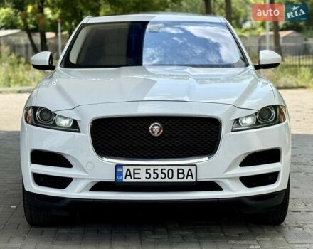 Білий Ягуар Ф-Пейс, об'ємом двигуна 2 л та пробігом 140 тис. км за 21900 $, фото 2 на Automoto.ua