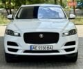 Білий Ягуар Ф-Пейс, об'ємом двигуна 2 л та пробігом 140 тис. км за 21900 $, фото 2 на Automoto.ua