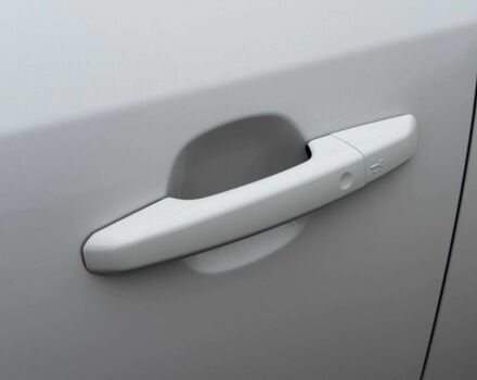 Белый Ягуар Ф-Пейс, объемом двигателя 2 л и пробегом 120 тыс. км за 25500 $, фото 6 на Automoto.ua