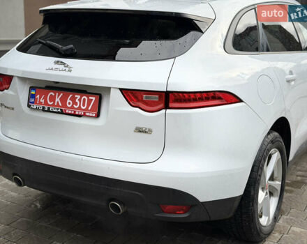 Білий Ягуар Ф-Пейс, об'ємом двигуна 2 л та пробігом 163 тис. км за 14000 $, фото 7 на Automoto.ua