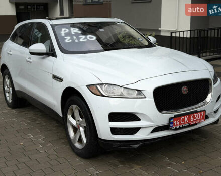Білий Ягуар Ф-Пейс, об'ємом двигуна 2 л та пробігом 163 тис. км за 14000 $, фото 3 на Automoto.ua