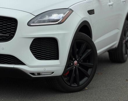 Белый Ягуар Ф-Пейс, объемом двигателя 2 л и пробегом 120 тыс. км за 25500 $, фото 2 на Automoto.ua