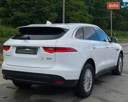 Білий Ягуар Ф-Пейс, об'ємом двигуна 2 л та пробігом 121 тис. км за 23490 $, фото 11 на Automoto.ua