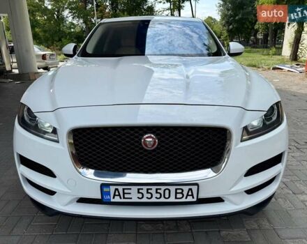 Ягуар Ф-Пейс 2018 у Дніпро (Дніпропетровську) на Automoto.ua Білий Ягуар Ф-Пейс, об'ємом двигуна 2 л та пробігом 140 тис. км за 21500 $, фото 9 на Automoto.ua