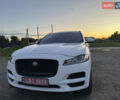 Білий Ягуар Ф-Пейс, об'ємом двигуна 2 л та пробігом 109 тис. км за 24999 $, фото 2 на Automoto.ua