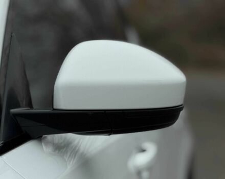 Белый Ягуар Ф-Пейс, объемом двигателя 2 л и пробегом 120 тыс. км за 25500 $, фото 5 на Automoto.ua