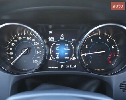 Белый Ягуар Ф-Пейс, объемом двигателя 2 л и пробегом 40 тыс. км за 29500 $, фото 17 на Automoto.ua