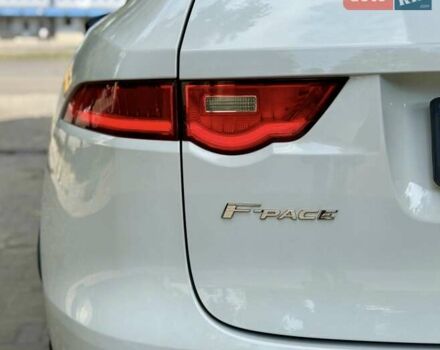 Ягуар Ф-Пейс 2018 у Дніпро (Дніпропетровську) на Automoto.ua Білий Ягуар Ф-Пейс, об'ємом двигуна 2 л та пробігом 140 тис. км за 21500 $, фото 5 на Automoto.ua