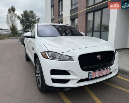Білий Ягуар Ф-Пейс, об'ємом двигуна 2 л та пробігом 109 тис. км за 26500 $, фото 8 на Automoto.ua