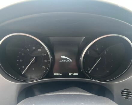 Белый Ягуар Ф-Пейс, объемом двигателя 2 л и пробегом 129 тыс. км за 25590 $, фото 27 на Automoto.ua