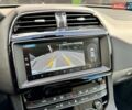 Белый Ягуар Ф-Пейс, объемом двигателя 2 л и пробегом 18 тыс. км за 22990 $, фото 21 на Automoto.ua