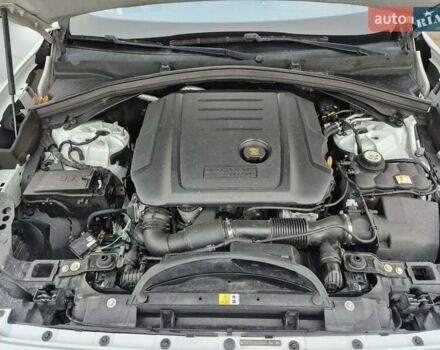 Белый Ягуар Ф-Пейс, объемом двигателя 2 л и пробегом 129 тыс. км за 25400 $, фото 9 на Automoto.ua