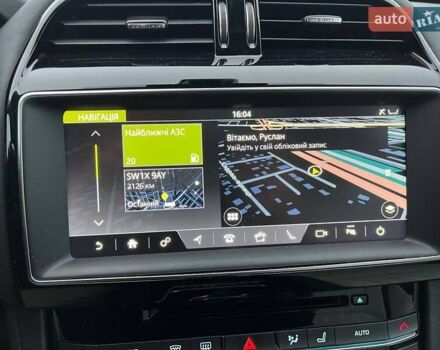 Білий Ягуар Ф-Пейс, об'ємом двигуна 3 л та пробігом 18 тис. км за 23990 $, фото 18 на Automoto.ua