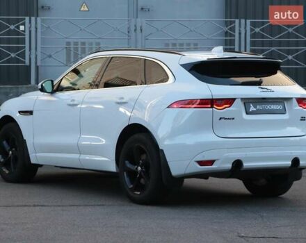 Белый Ягуар Ф-Пейс, объемом двигателя 2 л и пробегом 40 тыс. км за 29500 $, фото 6 на Automoto.ua