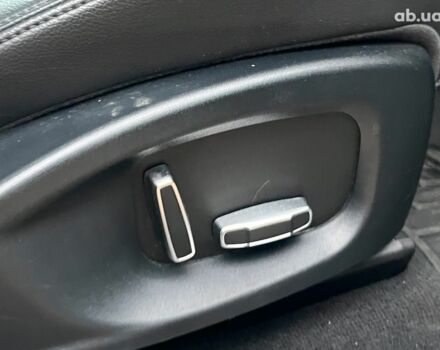 Белый Ягуар Ф-Пейс, объемом двигателя 2 л и пробегом 80 тыс. км за 25990 $, фото 19 на Automoto.ua