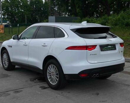 Белый Ягуар Ф-Пейс, объемом двигателя 2 л и пробегом 121 тыс. км за 23990 $, фото 4 на Automoto.ua