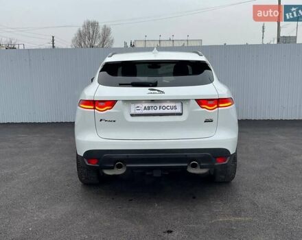 Білий Ягуар Ф-Пейс, об'ємом двигуна 3 л та пробігом 18 тис. км за 23990 $, фото 6 на Automoto.ua