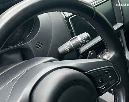 Белый Ягуар Ф-Пейс, объемом двигателя 2 л и пробегом 80 тыс. км за 25990 $, фото 36 на Automoto.ua